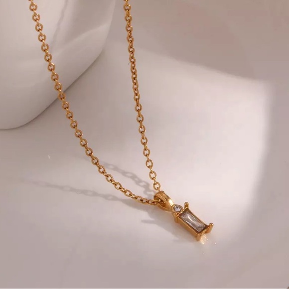 New 18K Gold Mini Square Clear Pendant Necklace, nice Necklace, cute Necklace - Picture 4 of 8